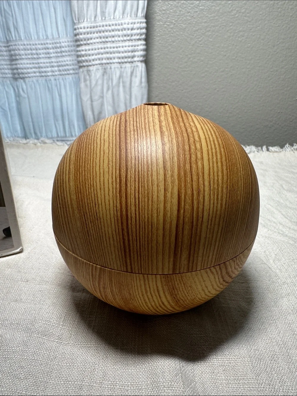 Threshold ultrasonic diffuser
